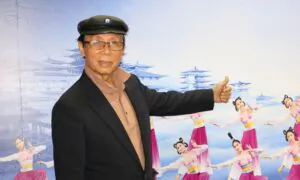 Taiwanese National Treasure Painter Says Shen Yun Made Him Feel 20 Years Younger