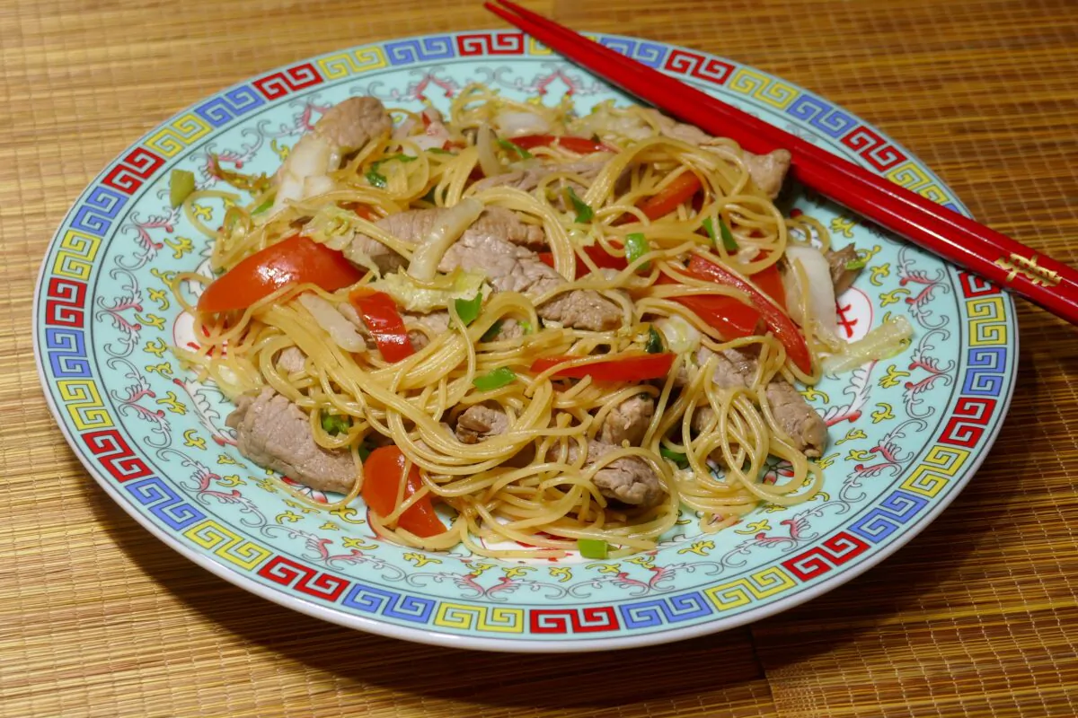 Pork Chow Mein. (Linda Gassenheimer/TNS)