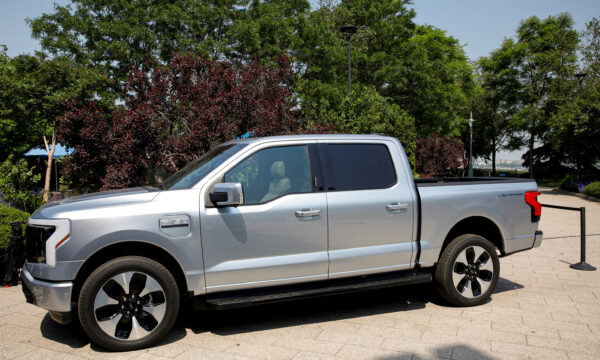 Ford CEO Admits ‘Reality Check’ When He Took Electric F-150 Truck on Road Trip Hox-e1677837260645-600x360