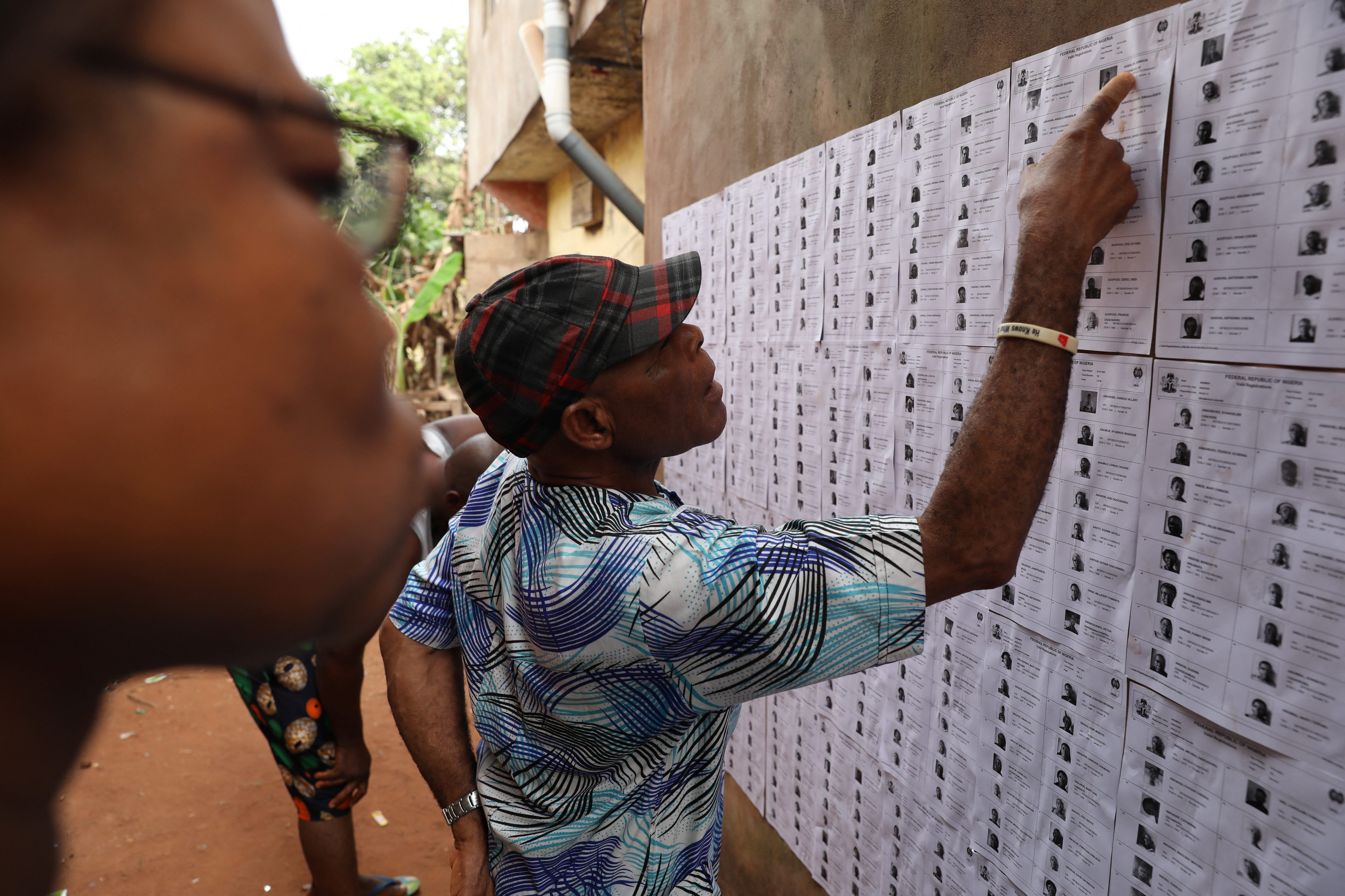 Nigerians Vote for New President, Braving Long Delays in Hope of Bringing Change - Vimarsana News