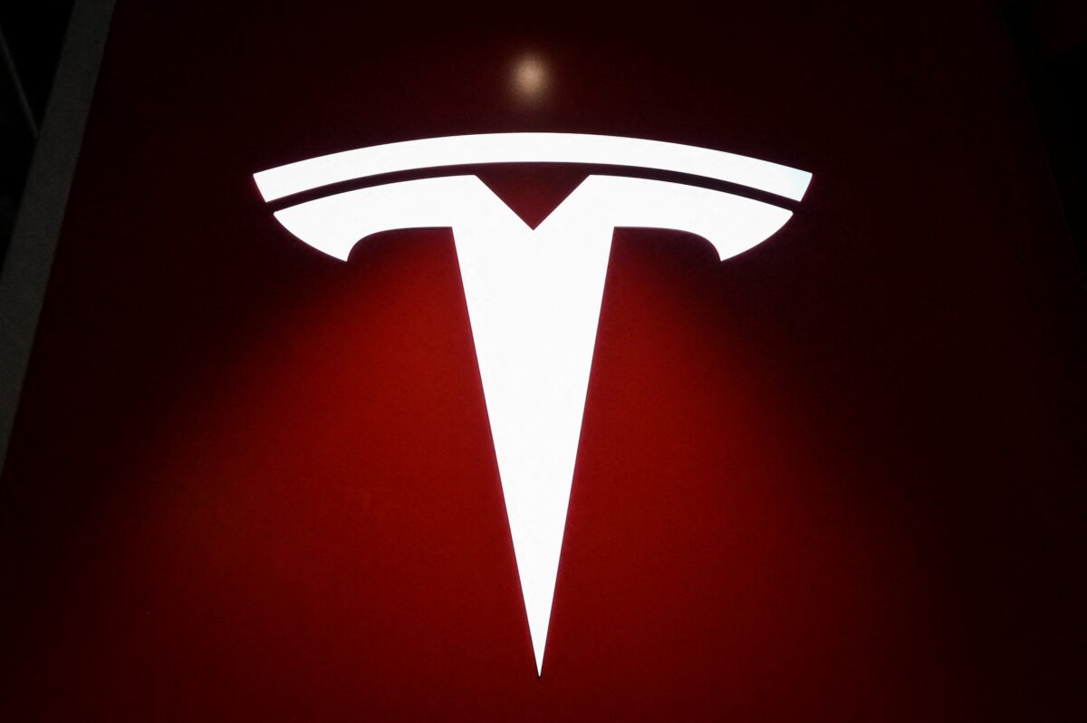 NextImg:Tesla's German Plant Hits 4,000 Cars per Week Ahead of Schedule