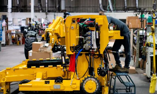 US Core Capital Goods Orders Post Largest Gain in 5 Months; Shipments Surge