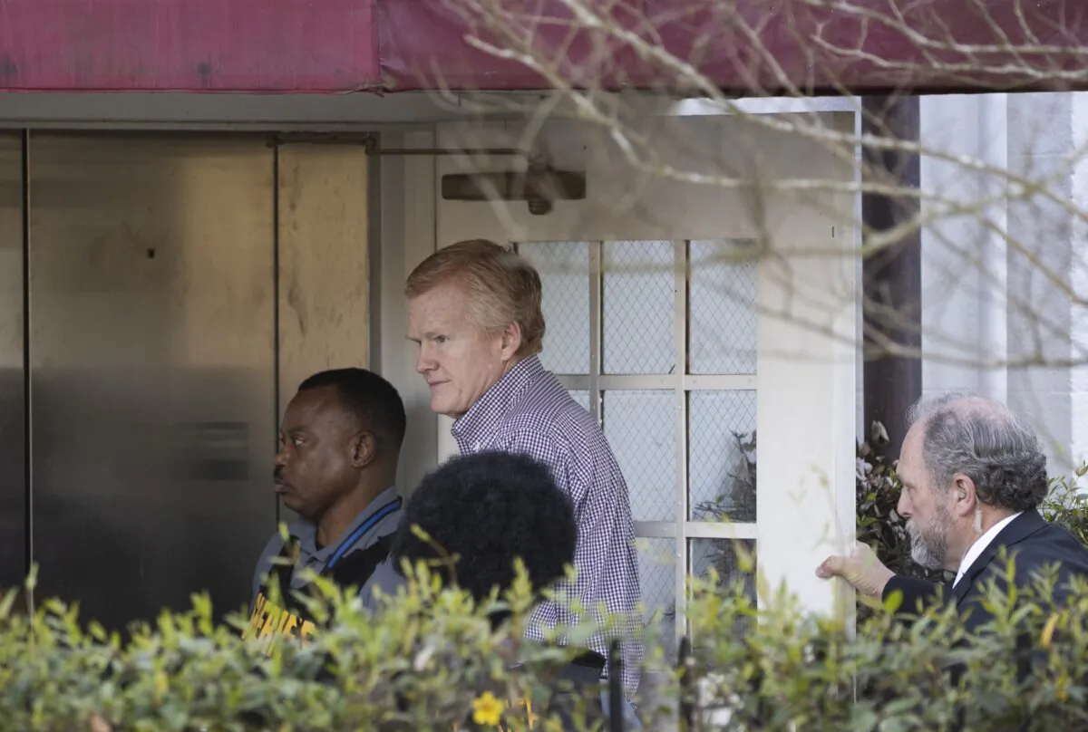 Alex Murdaugh walks into the courtroom before his double murder trial at the Colleton County Courthouse in Walterboro, S.C., on Feb. 28, 2023. (Andrew J. Whitaker/The Post And Courier via AP, Pool)