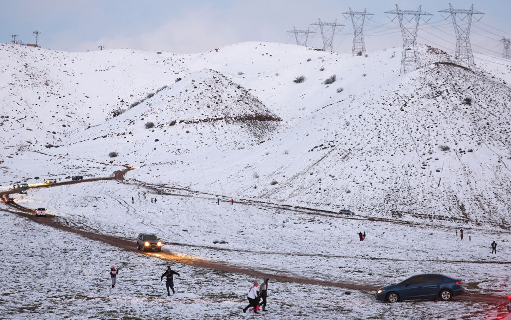 NextImg:Irvine Unified Students 'Snowed In' at San Bernardino Mountain Camps
