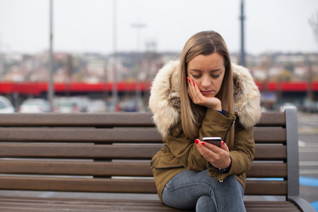 Most Parents Tracking Young Adults: Poll