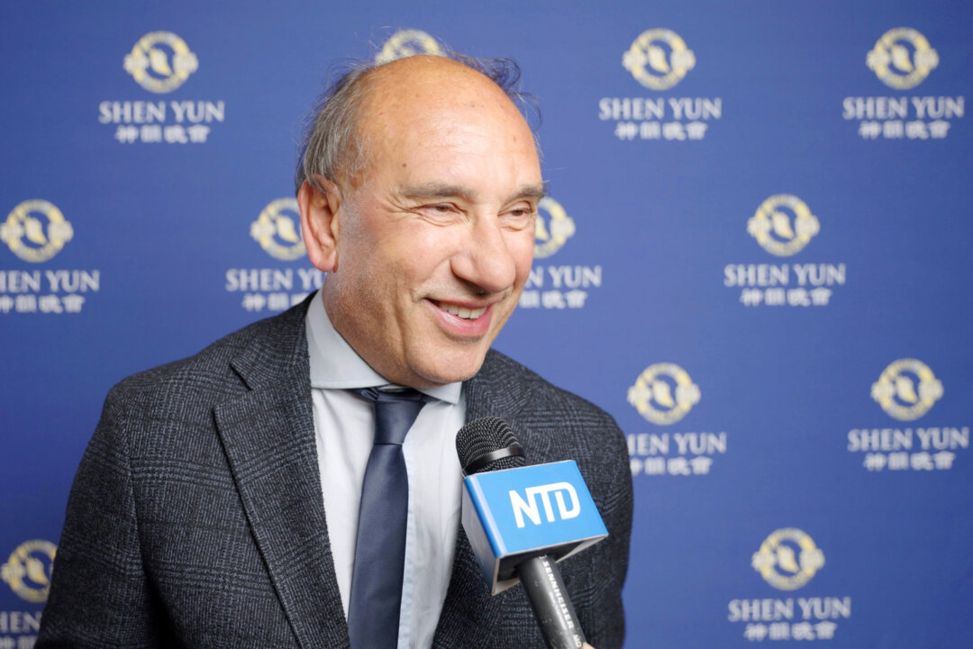 Carmine Mancuso at the Shen Yun Performing Arts performance at Teatro Massimo, on March 30, 2023. (NTD)