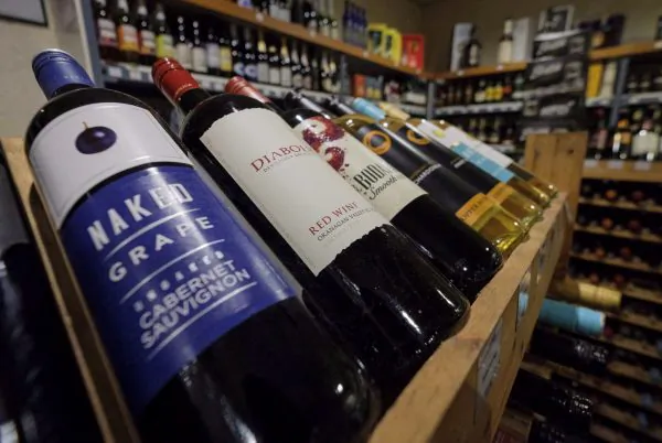 Saskatchewan Shutting Down Government Liquor Stores, Selling Off Permits
