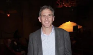 Shen Yun ‘Helps Us Live in Peace and Unity,’ Says Illinois Theatergoer