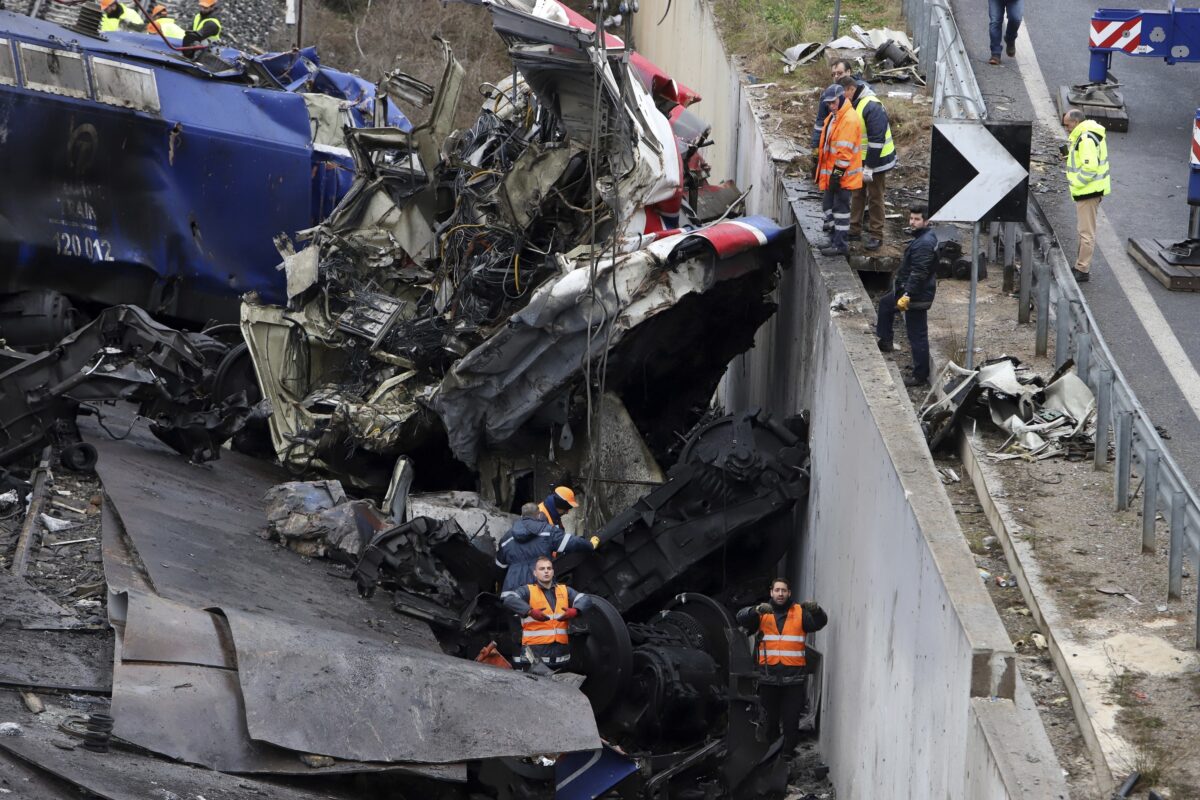 NextImg:Deadly Greek Train Crash Prompts Strike; Relatives Give DNA