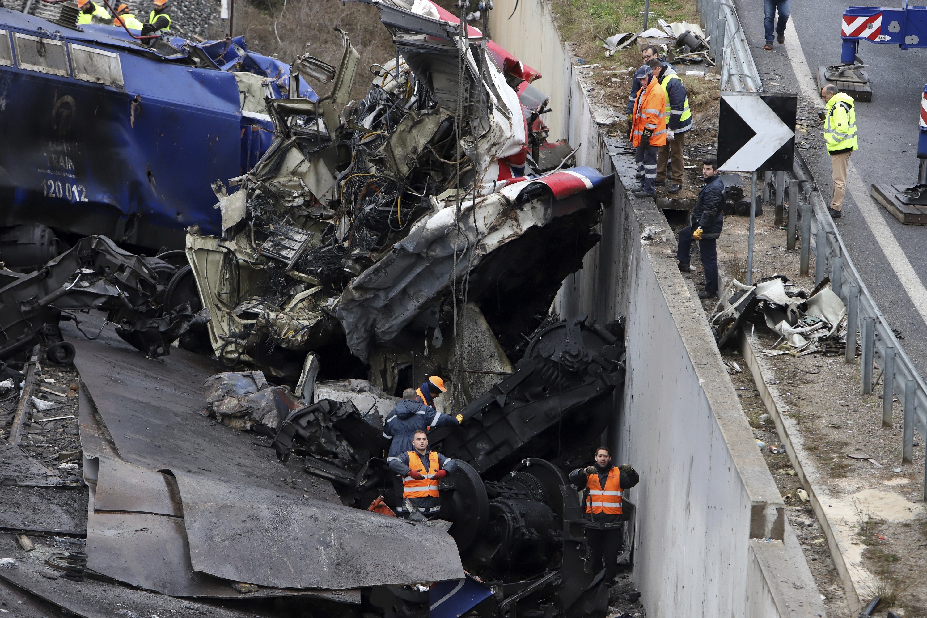 Deadly Greek Train Crash Prompts Strike; Relatives Give DNA - Vimarsana News