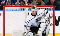 Kings Sending Jonathan Quick to Blue Jackets