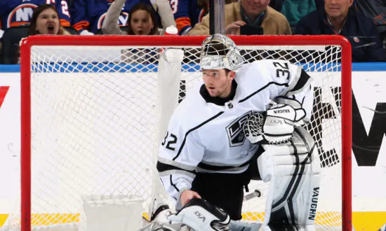 Kings Sending Jonathan Quick to Blue Jackets