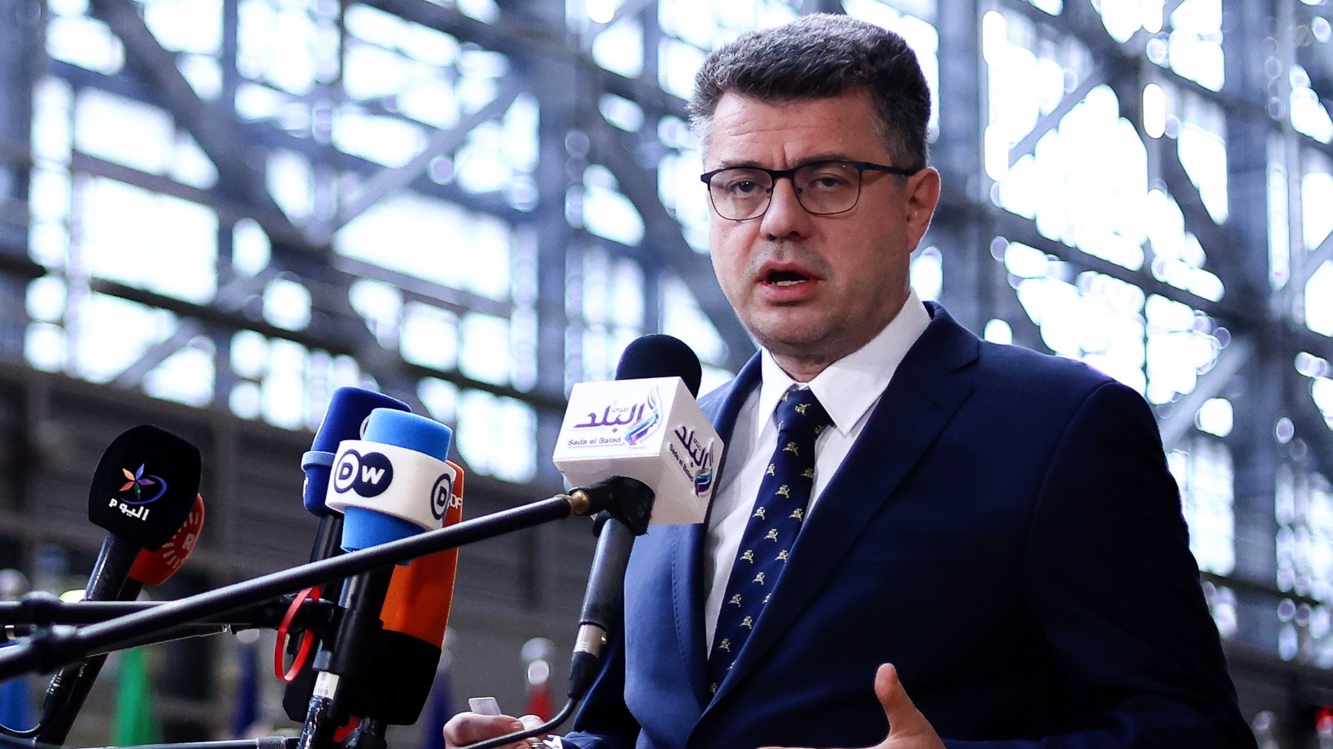 NATO Member Says 50 Billion Euros in Aid to Ukraine 'Far From' Satisfying, Urges Allies to Boost Spending - Vimarsana News