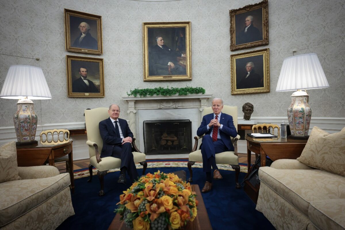 NextImg:Biden and Germany's Scholz Vow to Support Ukraine 'As Long as It Takes'