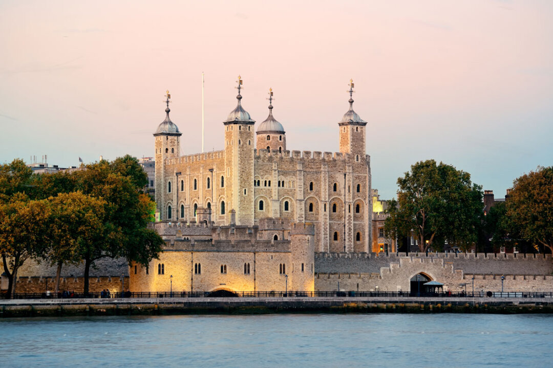 Built in the 1070s, the Tower of London has been a staple of the London skyline for nearly 1,000 years. (Rabbit75_ist/Getty Images)