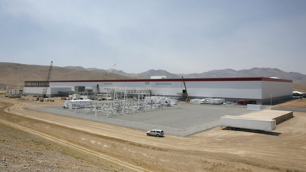 NextImg:Nevada Approves $330 Million in Tesla Tax Abatements Over Gigafactory Expansion