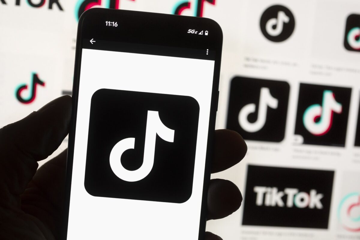 NextImg:Manitoba to Ban TikTok App on Government-Issued Devices Over Security Concerns
