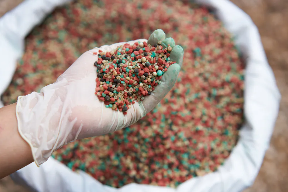 Fertilizer comes in many different varieties, each offering a unique mix of nutrients suitable for specific plants and purposes. (Criniger kolio/Shutterstock)
