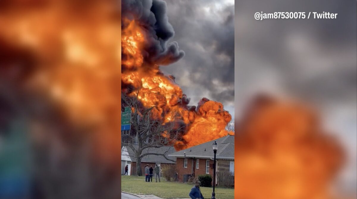 NextImg:Gas Tanker Explodes on Maryland Highway, Killing 1
