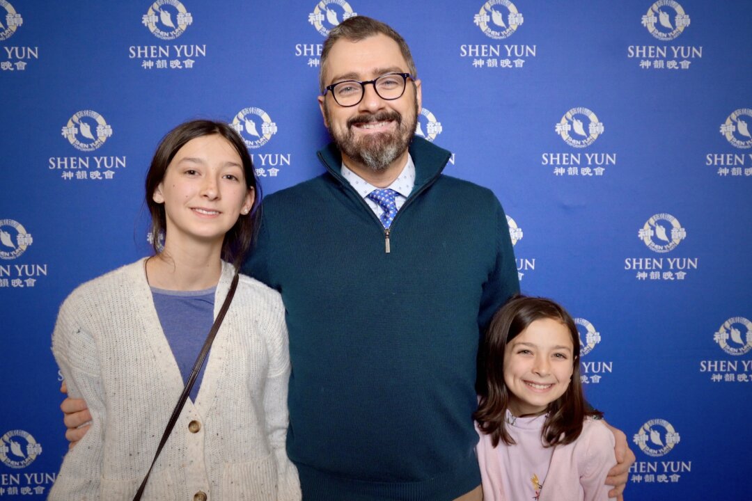 Daniel Catone and his daughters attended Shen Yun Performing Arts at the Alberta Bair Theater in Billings, Montana, on March 4, 2023. (NTD)
