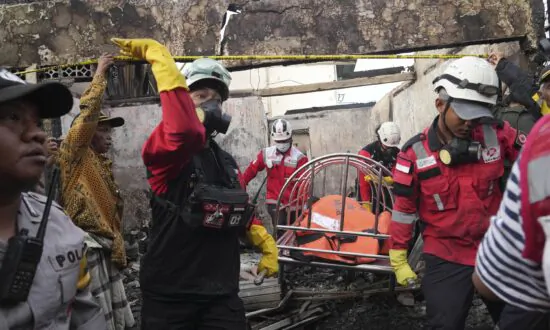 Indonesia Fuel Depot Fire Kills 19; 3 Still Missing
