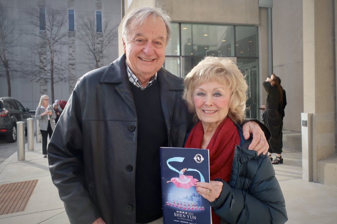 Ronald Doran and Donna Brum attend Shen Yun Performing Arts at Clowes Memorial Hall, Butler Arts Center on March 5, 2023. (Stacey Tang/The Epoch Times)
