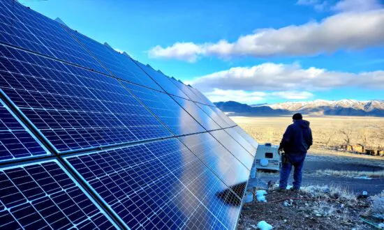 US Not Ready to ‘Go Green,’ China Would Be Main Beneficiary: Expert