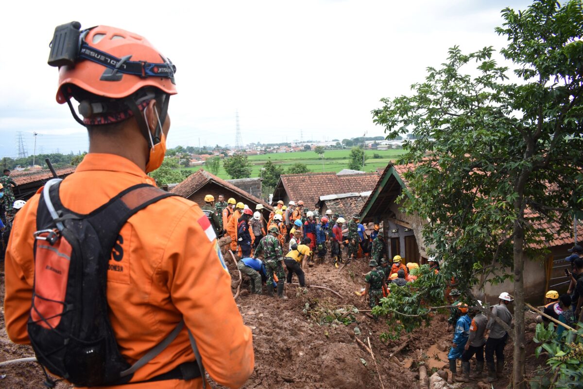 NextImg:Landslide Kills at Least 11 in Indonesia's Remote Natuna Region