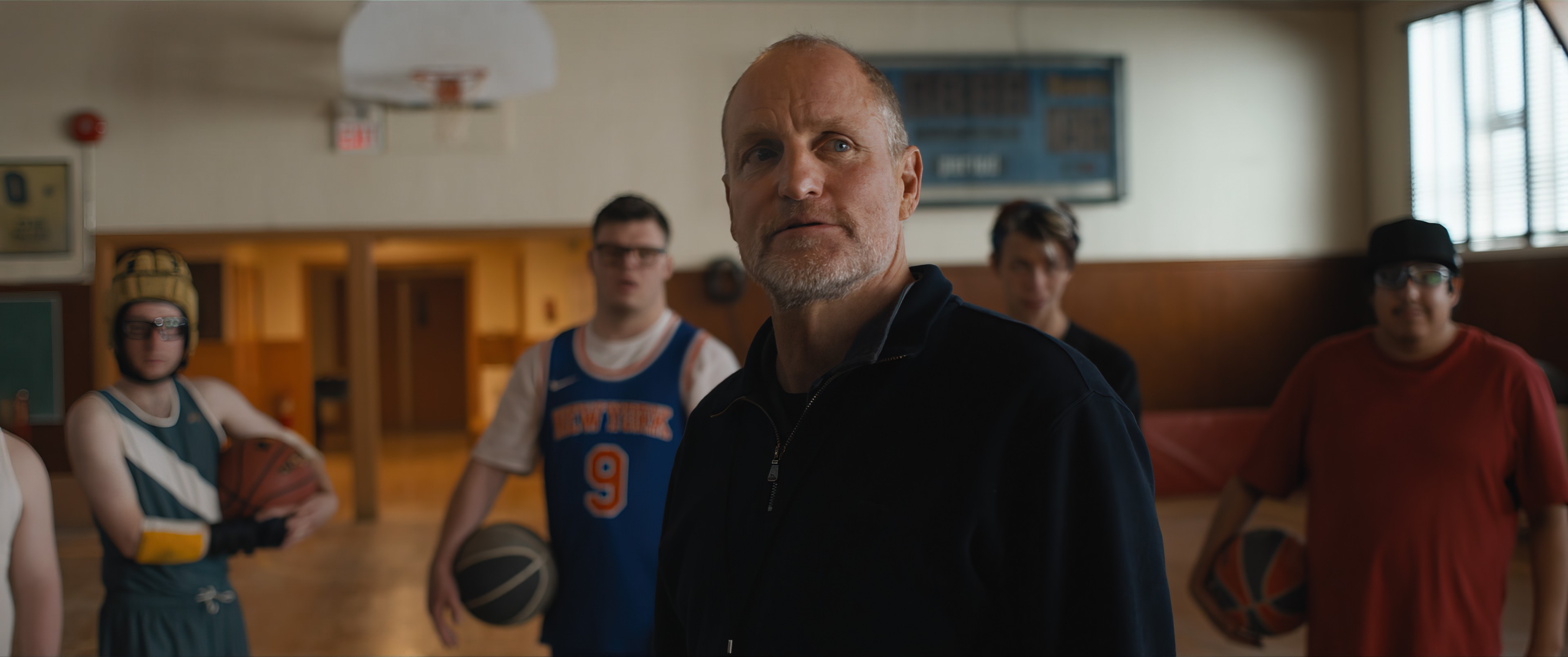A basketball team and coach in CHAMPIONS