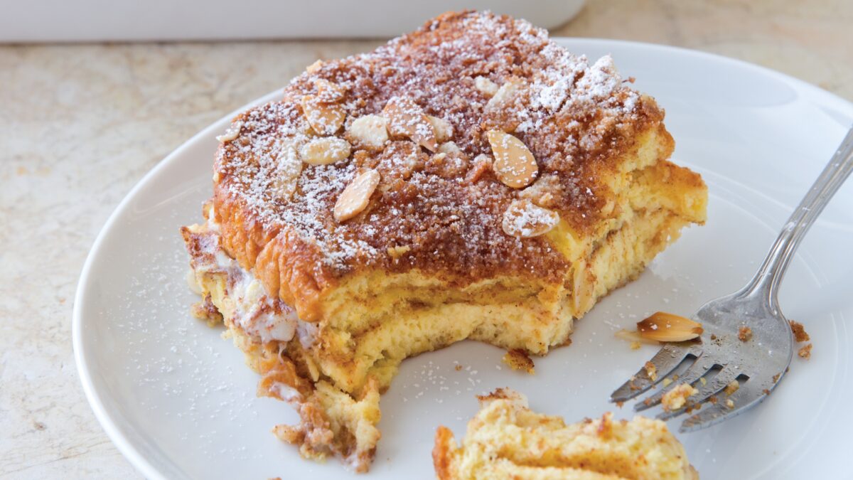 NextImg:French Toast Casserole Is an Ideal Family Breakfast