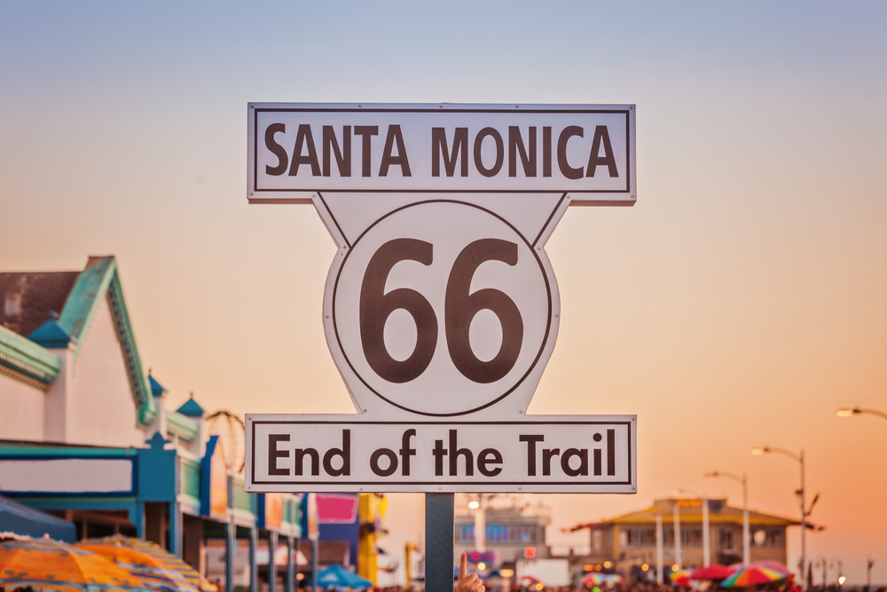 Historic,Route,66,Sign,On,Pierce,Of,Santa,Monica,California