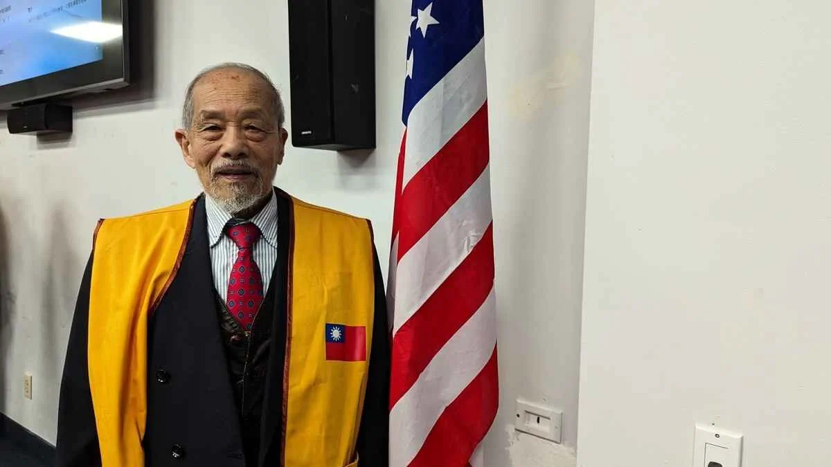 Li Binlun, one of the first generation of Hong Kong youth who went to Taiwan to join the military, is seen here at the Los Angeles Fellowship Society renewal ceremony on March 4, 2023. (Emma Hsu, The Epoch Times)