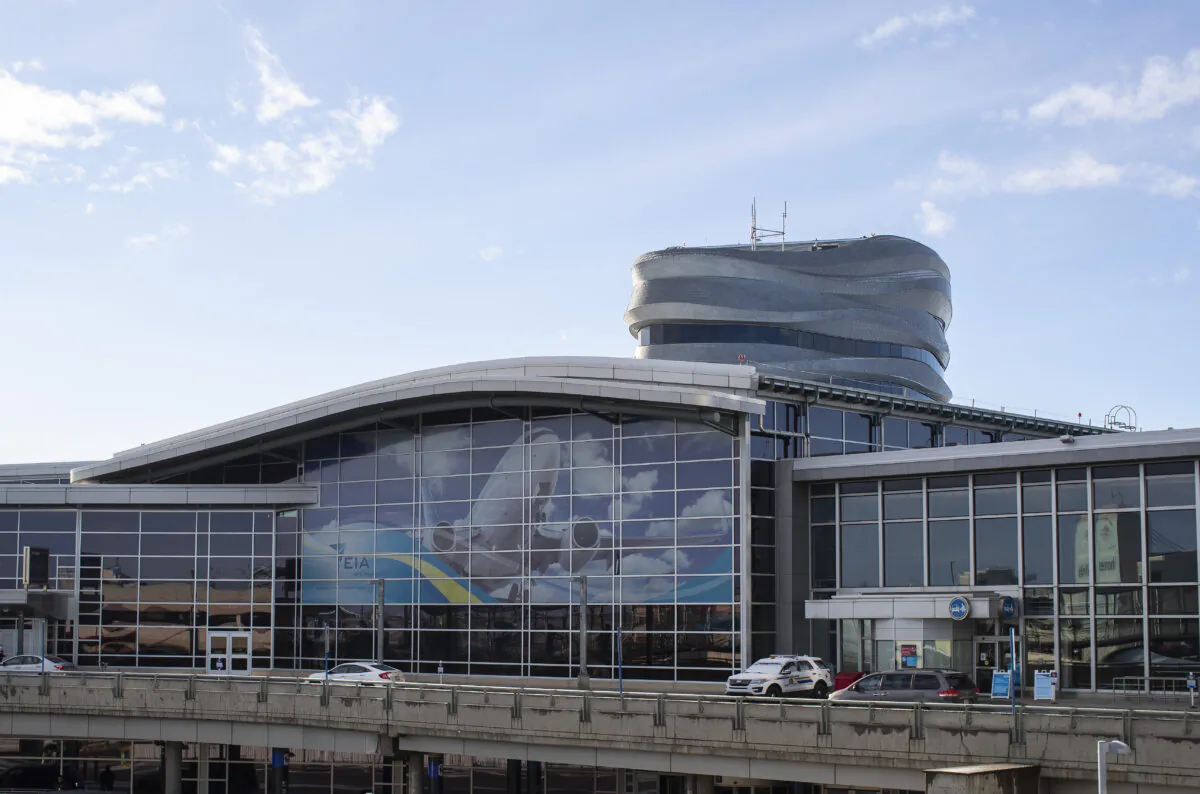 Edmonton International Airpot in a file photo. (The Canadian Press/Jason Franson)
