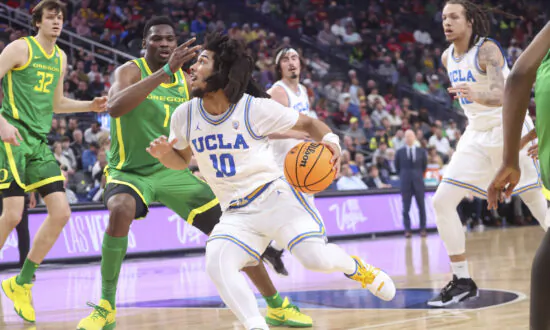 Tyger Campbell Lifts No. 2 UCLA Past Oregon in Pac-12 Semis