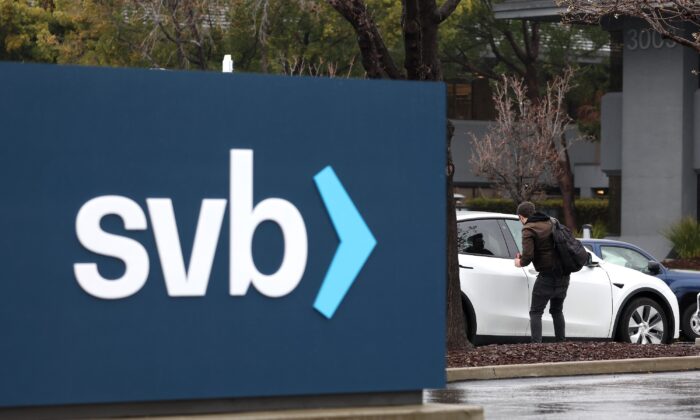 SVB Chief Sold $3.6 Million in Stock Shortly Before Bank's Collapse