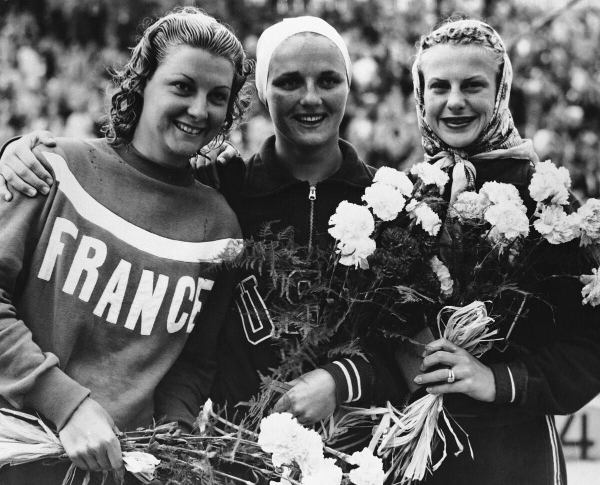 NextImg:Pat McCormick, 4-time Olympic Diving Champion, Dies at 92