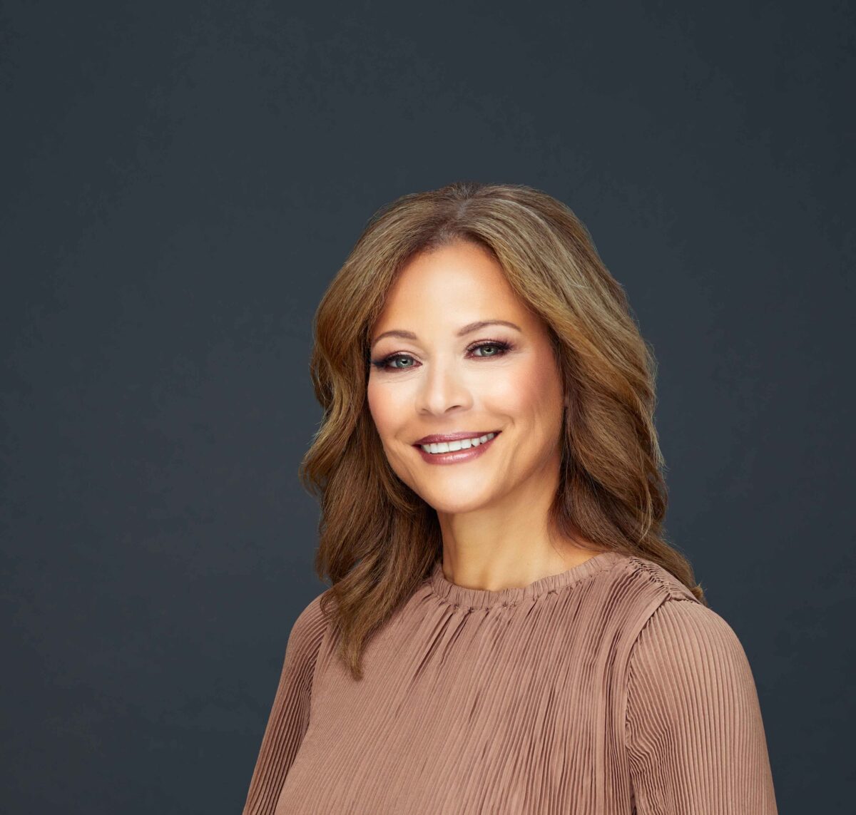 NextImg:Sonya Curry on Teaching Her Kids Steph, Seth, and Sydel About the Importance of Faith and Family