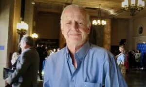 ‘Nice to See Traditional Values Emphasized So Beautifully and Completely,’ Says Business Owner About Shen Yun