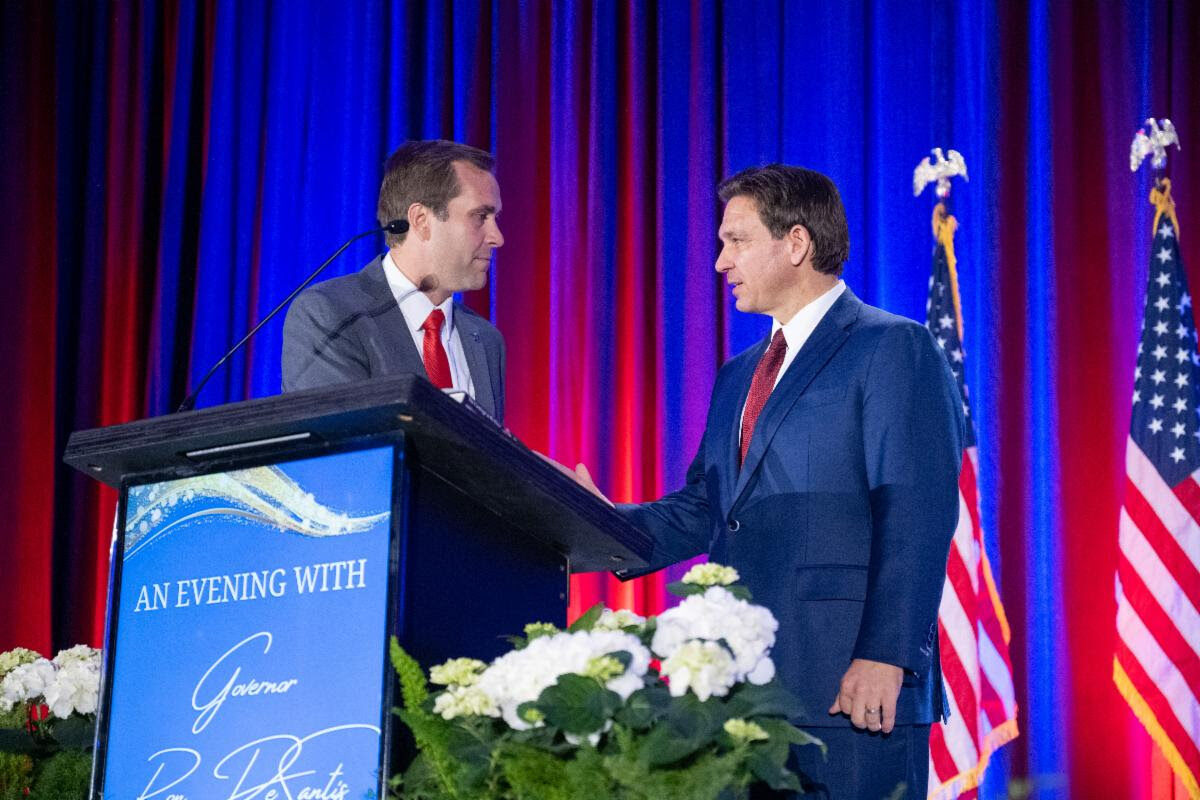 NextImg:DeSantis Excites Crowd in Speech to Alabama GOP, Prompts Record Fundraising