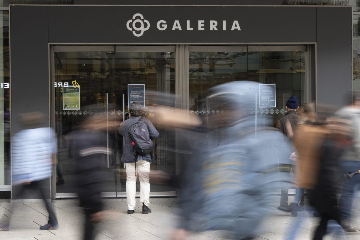 NextImg:German Department Store Chain to Shut 40 Percent of Its Outlets