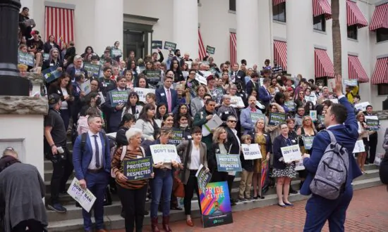 Florida PTA Hosts ‘Learn to Bust Book Bans’ Webinar Amid New Parental Rights Legislation