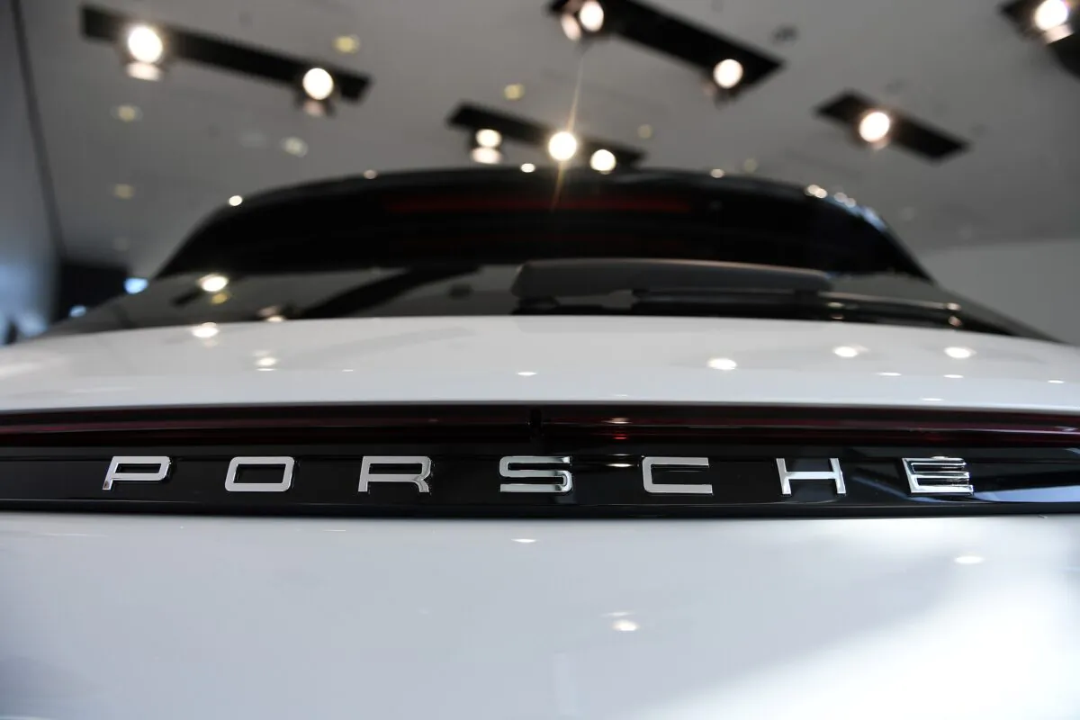The logo of German carmaker Porsche AG before the company's annual news conference in Stuttgart, Germany, on March 17, 2017. (Lukas Barth/Reuters)