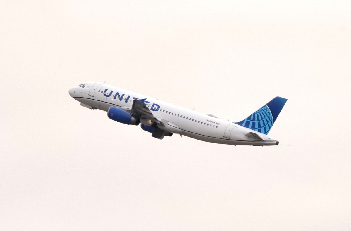 NextImg:Threat on United Airlines Plane Shuts Down Vermont Airport