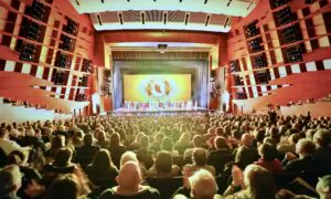 Shen Yun Shows ‘There’s Always a Way to See the Light,’ Says College Director