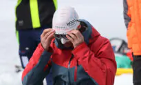 Free-Diver Plunges to Record Depth Beneath Frozen Swiss Lake