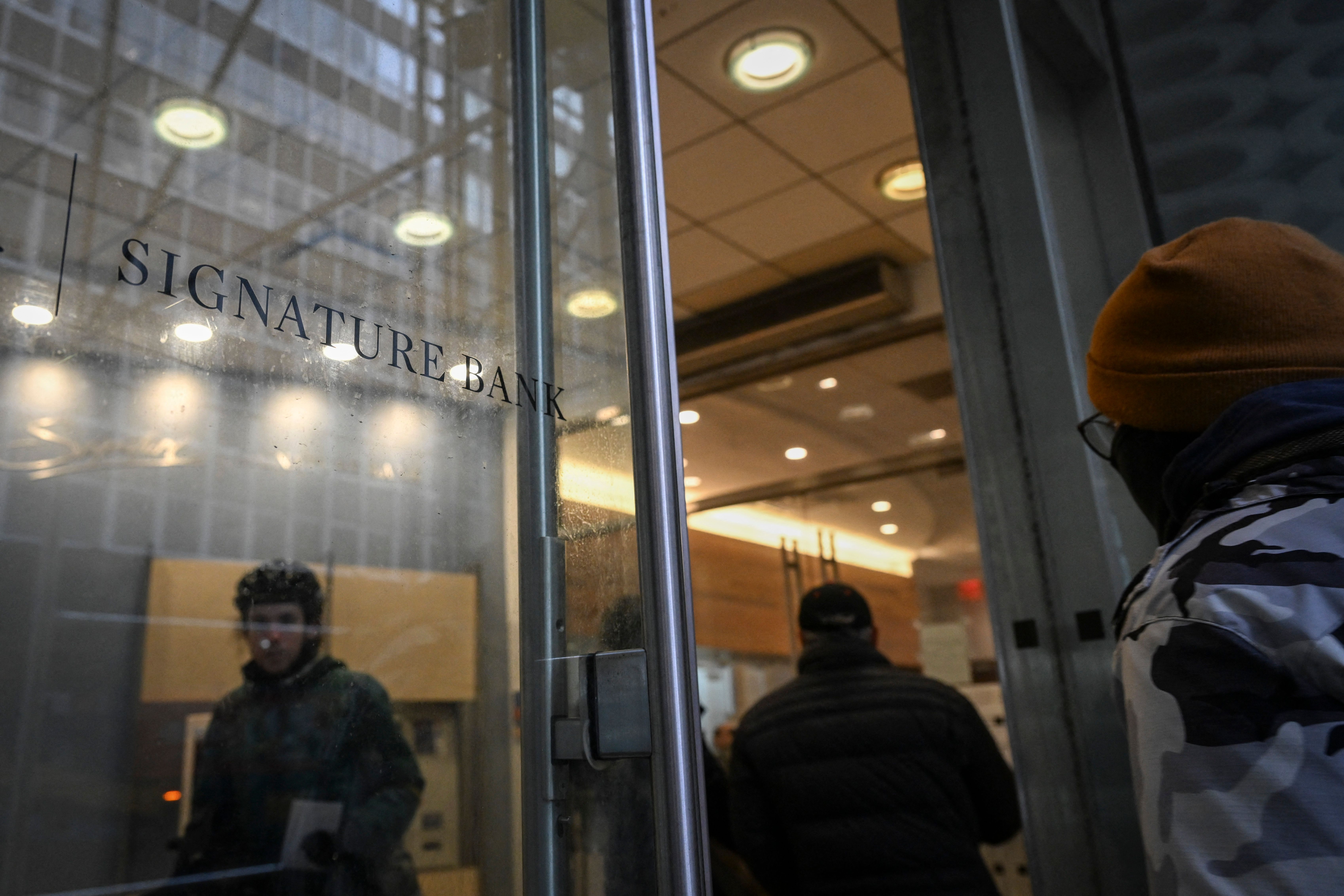 Behind the Banking Crisis That Shook the Financial System - Vimarsana News