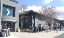 Silicon Valley Bank Customers Stand in Line for Hours at Santa Clara Location