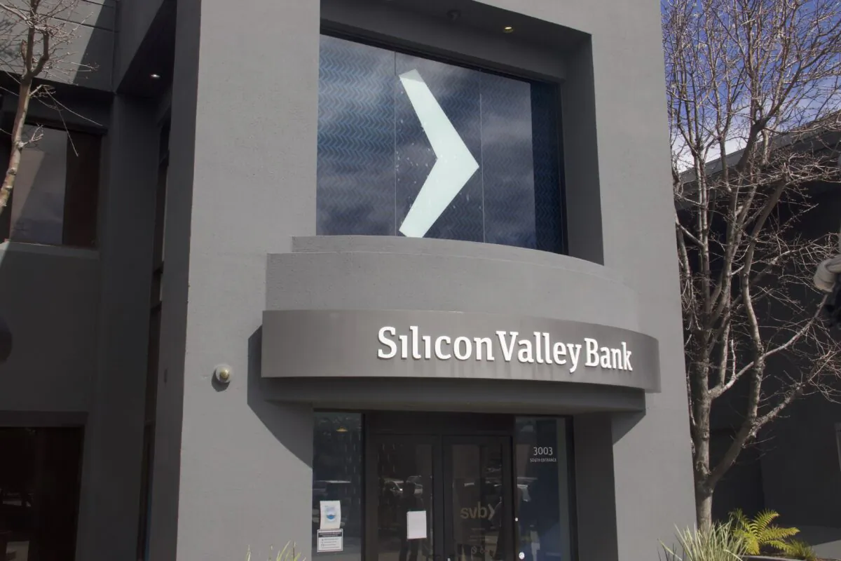 Shuttered Silicon Valley Bank (SVB) headquarters in Santa Clara, Calif., on March 13, 2023. (Vivian Yin/The Epoch Times)