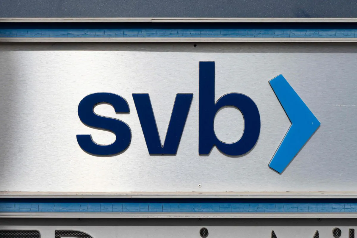 A Silicon Valley Bank logo is seen in Tempe, Ariz., on March 14, 2023. (Rebecca Noble/AFP via Getty Images)