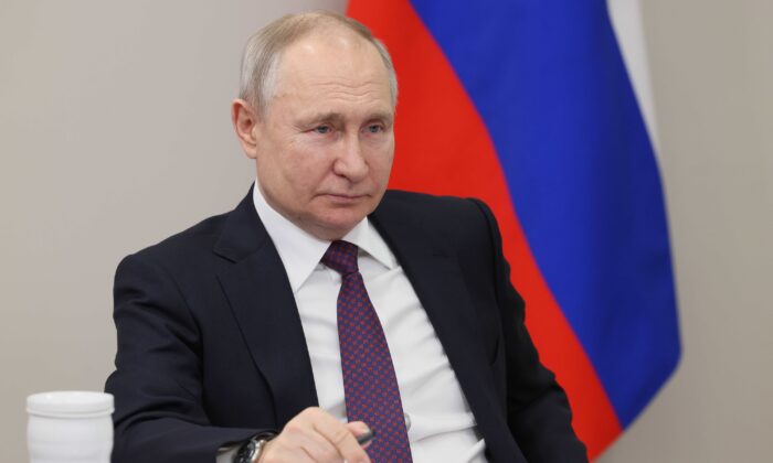 Tổng thống Nga Vladimir Putin tham dự một cuộc họp ở Ulan-Ude, Nga, vào ngày 14 tháng 3 năm 2023. (Mikhail Metzel, Sputnik, Kremlin Pool Photo qua AP)